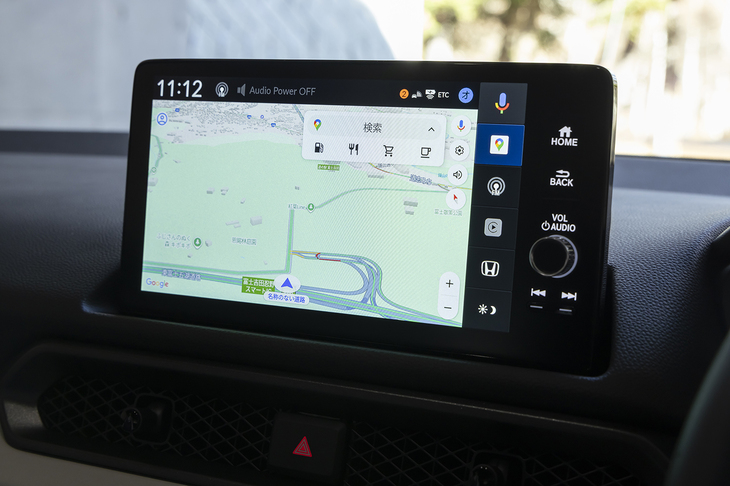 9インチのインフォテインメントシステムはGoogle搭載。スマートフォンを接続しなくても「Googleアシスタント」や「Googleマップ」などが使える。