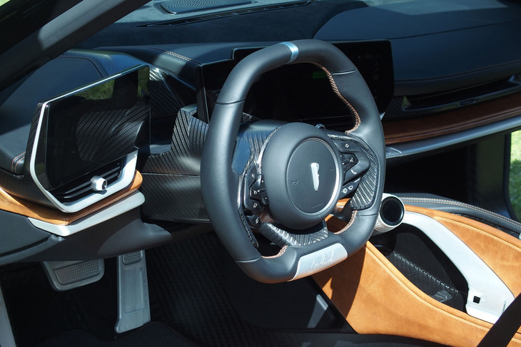 ピニンファリーナ・バティスタ チンクアンタチンクエ（インストゥルメントパネル）