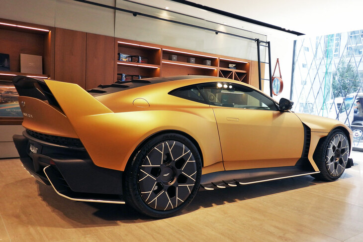 アストンマーティン・ヴァリアント（エクステリア）