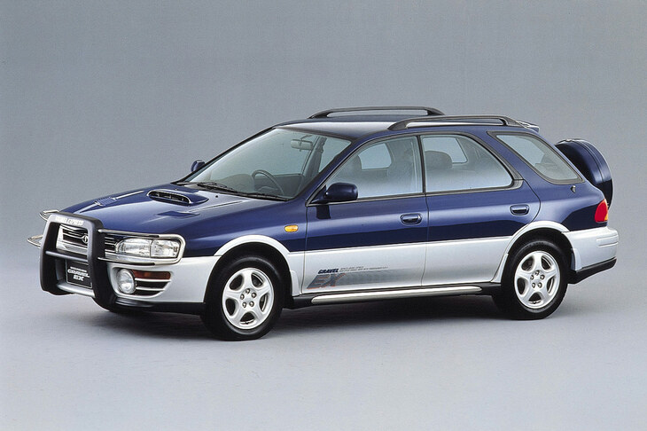 初代「インプレッサ」に設定された「グラベルEX」。車高を上げてRVテイストをプラスしたモデルだった。