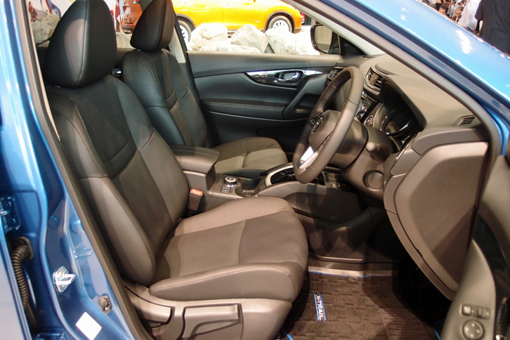 「20X」のフロントシート。