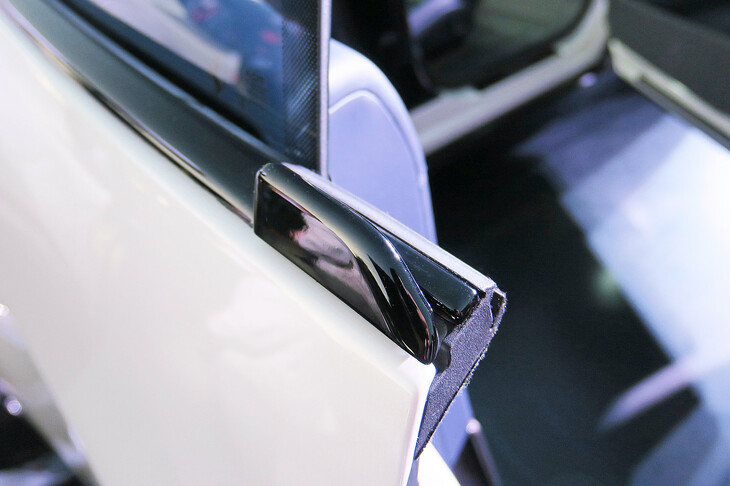 フェラーリ・プロサングエ（リアドアオープナー）