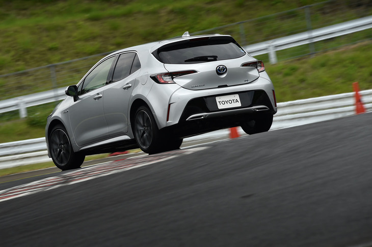 
	1966年の初代誕生以来、半世紀を超える歴史を持つ「トヨタ・カローラ」。次期型は、カローラとして12代目にあたる。
	