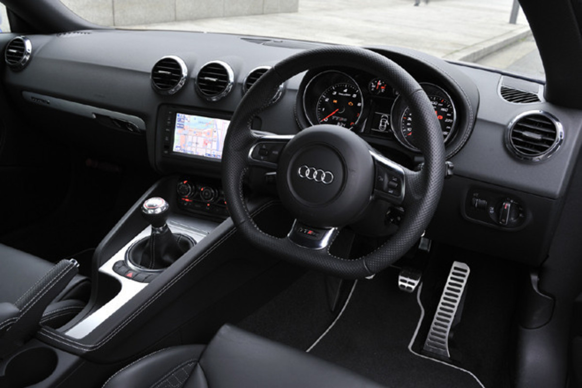 アウディTT RS クーペ（4WD/6MT）【試乗記】 看板に偽りなし - webCG
