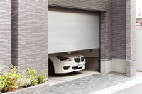 継ぎ目の隙間を小さくしフラットで美しい外観が特徴のフラットピット。豊富なカラーバリエーションで、住居に合わせたコーディネートも可能だ。