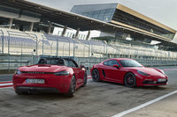 ポルシェが「718ボクスターGTS」「718ケイマンGTS」の予約受注を開始
