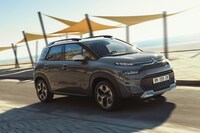 「シトロエンC3エアクロスSUV」がマイナーチェンジ　よりSUVらしいスタイルに