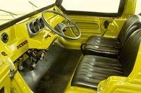 耐候性・耐水性が重視されたキャビン。ボディーパネルはパリ南郊ヴィルジュイフのSEAB社から供給された。