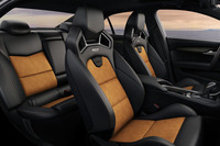 ブルーが鮮烈、「キャデラックATS-V」の限定車登場の画像