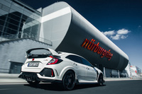 新型「シビック」シリーズはニュルブルクリンクでの走行データなども参考にしながら開発が進められた。