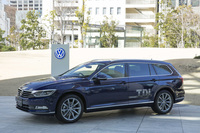 「パサート」のディーゼル車は、セダン、ワゴンともにJC08モードで15.0km～20.6km/リッターの燃費を記録する。