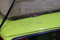 別の部分には、ローワン・アトキンソン名でメッセージが記されている。