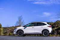 ボディーサイズは全長×全幅×全高＝4045×1700×1545mm、ホイールベースは2580mm。「ノートX FOUR」よりも5mm幅広く、25mm車高が高い設定だ。