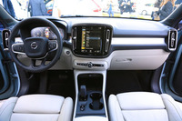 「XC40」のインテリアは一見、北欧プレミアム路線の王道を行っている。しかし、そこかしこに欧州車らしからぬ“気配り”が見られるのである。