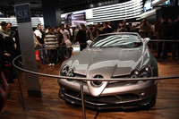 「メルセデス・ベンツSLRマクラーレン 722Sロードスター」なんて、潔いぐらいCO2排出量が多い。348g/km。