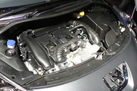 BMWと共同開発の1.6リッター直噴ターボエンジン。写真は「GTi」（後述）の175psバージョンだが、「GT」はチューニングの違いで150psとなる。