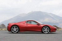 金属製のルーフは、14秒で開閉可能。従来のソフトトップよりも25kg軽く仕上がっているという。（写真をクリックするとルーフの開く様子が見られます）