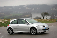 ルノー・メガーヌGT(FF/6MT)【海外試乗記】の画像