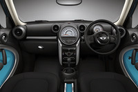 MINIクロスオーバーの特別仕様車、3色で発売の画像
