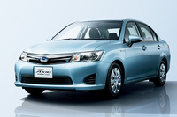 「カローラ アクシオ」のハイブリッドモデル。
    