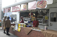 
	「ルウ・ジャパン」（ケイジャン料理）
	使用車両：三菱ふそう・キャンター
	主なメニュー：ジャンバラヤソーセージ（500円）、バーガー（400円）
	 