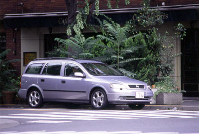 【スペック】全長×全幅×全高＝4290×1710×1515mm/ホイールベース＝2615mm/車重＝1300kg/駆動方式＝FF/2.2リッター直4DOHC16バルブ（147ps/5800rpm、20.7kgm/4000rpm）/車両本体価格＝292.0万円（テスト車＝同じ）