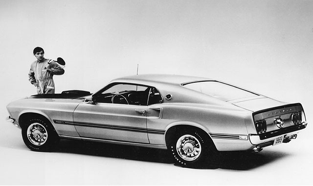 第94回 銀行強盗は教習所教官のマスタングにおまかせ ドライブ ハード 読んでますカー 観てますカー Webcg