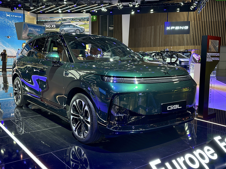 シャオペンがグローバルローンチを行った「G9L」はAIも駆使するフラッグシップSUV。既存3モデルと同様に、オーストリアのマグナ社工場で生産される。