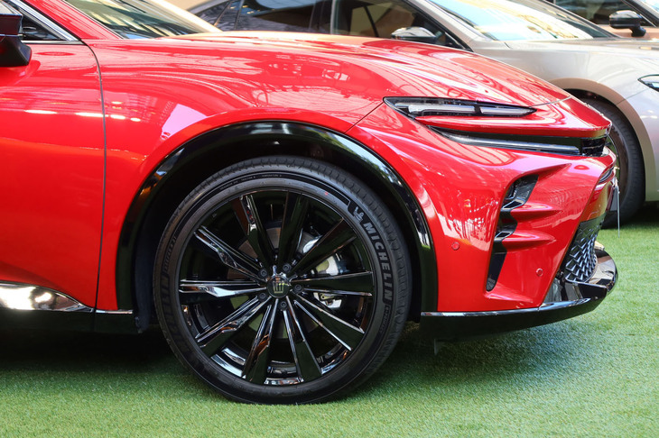 トヨタ・クラウン スポーツ（フロントまわり）