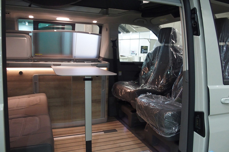 フォルクスワーゲンT6.1カリフォルニア オーシャン（2022年）／VW GAKUYA＆BLAZE CUT