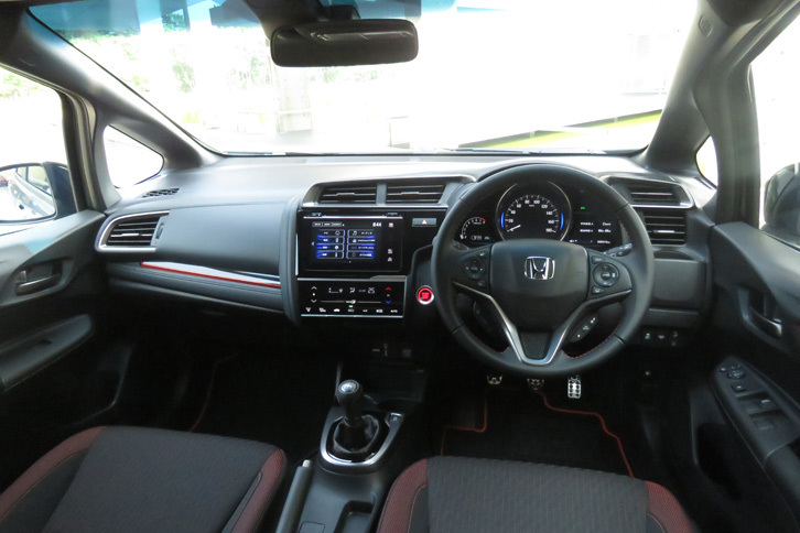 ホンダ・フィットRS Honda SENSING（インストゥルメントパネルまわり）