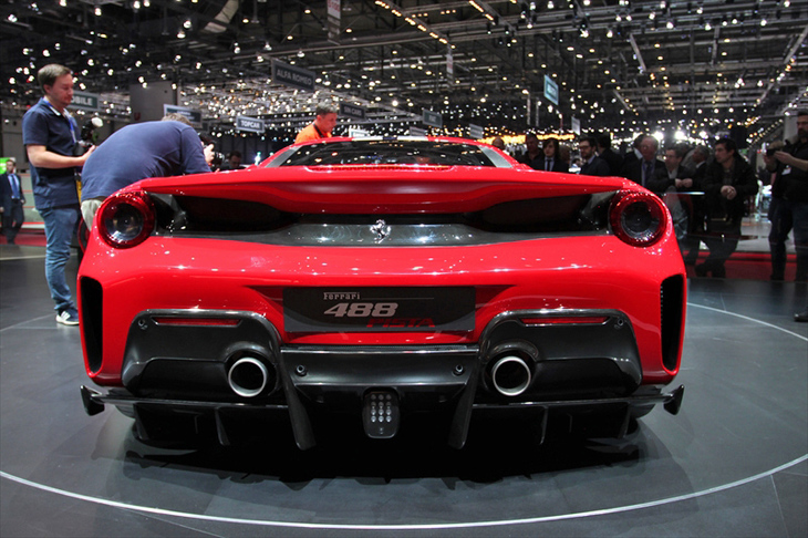 フェラーリ488ピスタ（エクステリア）