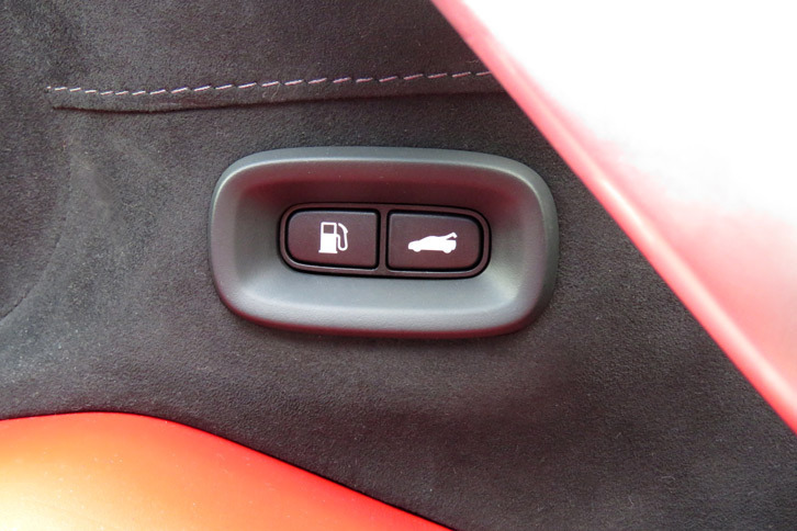 ホンダNSX（トランク＆フューエルリッドオープナー）