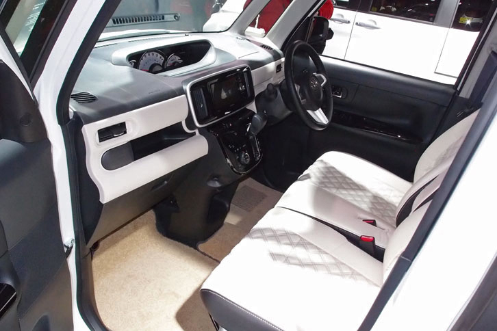 ダイハツ・ムーヴ キャンバスPREMIUMバージョン