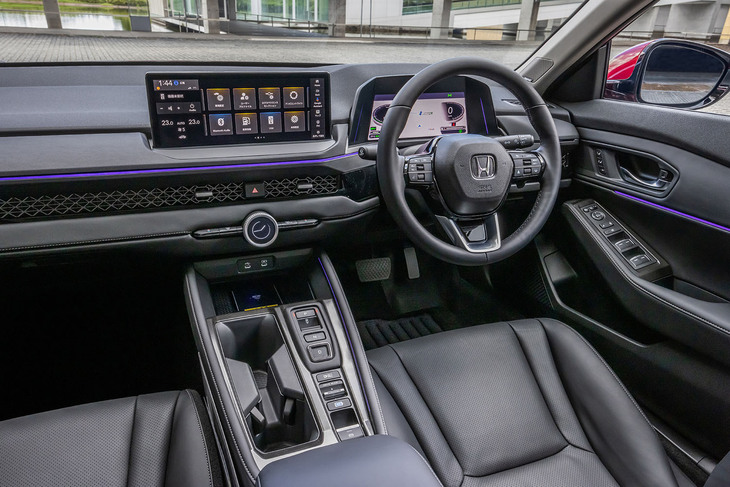 ホンダ・アコード（コックピット）