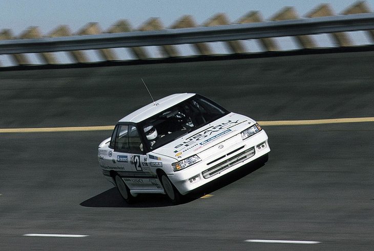 1989年1月に行われた10万km世界記録挑戦の様子。この挑戦で、「スバル・レガシィ」は2つの世界記録と13の国際記録を更新した。