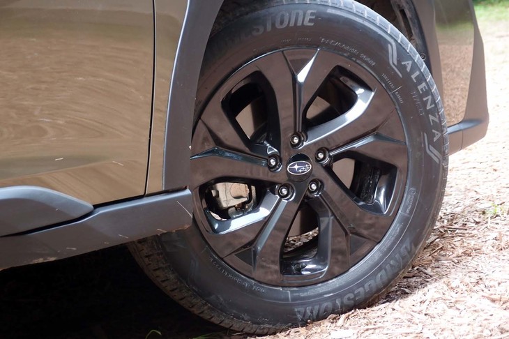 スバル・レガシィ アウトバックX-BREAK EX（フロントホイール）