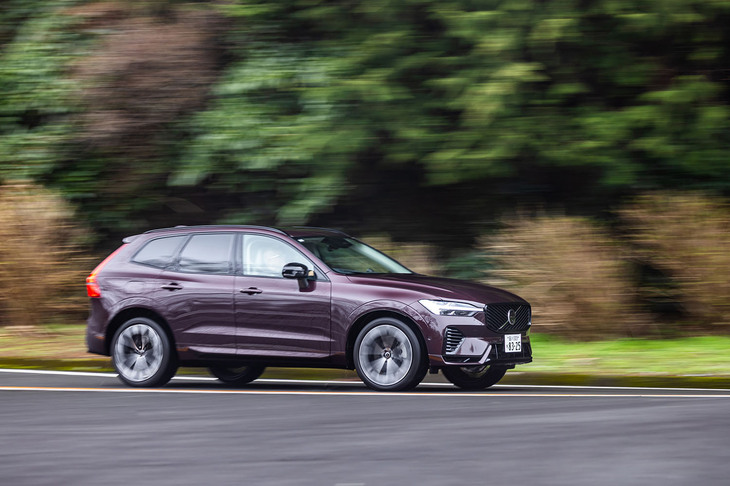 「XC60」が採用している「SPAプラットフォーム」はエンジン＋モーターの搭載を前提にして設計である。ボルボは「2030年に完全な電気自動車メーカーになる」という宣言こそ取り下げたものの、電動化を強力に進めていく考えは保持している。