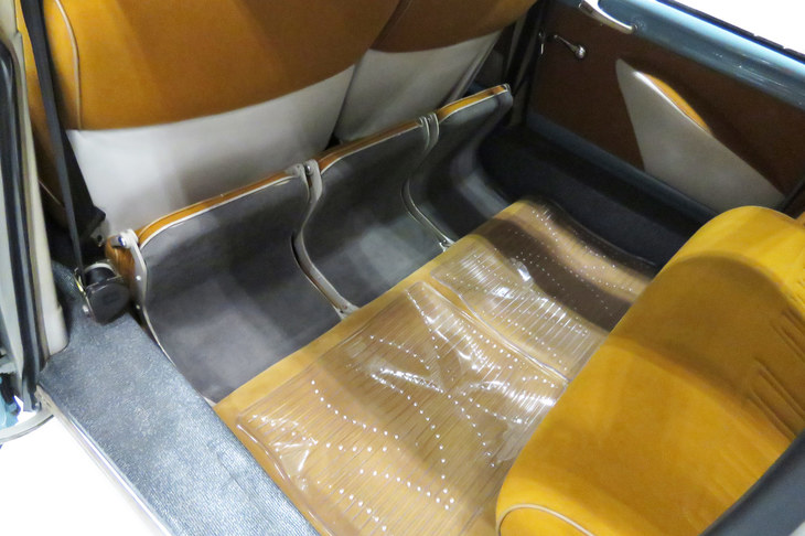 シトロエンID19ファミリアーレ（1968年）／アウトニーズ