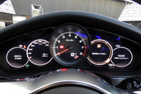 ポルシェ、日本仕様の新型「パナメーラ」を初公開の画像