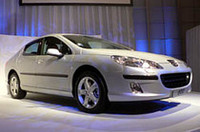 「406」の後継「プジョー407」、セダンとSW同時発売
