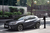 電気自動車「レクサスUX300e」の改良モデル登場　航続距離が512kmにアップの画像