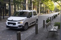 2020年10月1日からカタログモデルの販売が始まった「シトロエン・ベルランゴ」。ラインナップはエントリーグレード「フィール」（今回の試乗車）と上位グレード「シャイン」、そして特別仕様車「シャインXTRパック」の全3モデル。