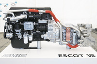 「クオン」に搭載される直6ディーゼルエンジンやトランスミッション「エスコット」は、元をたどるとボルボ車のユニットをベースに開発されたもの。UDトラックスの複雑な来歴を感じさせる。