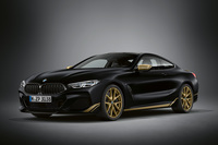 「BMW 8シリーズ」にブラック×ゴールド仕立ての「エディションゴールデンサンダー」登場
