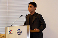 
	【写真上】ルポGTIカップカー
	【写真下】（株）ポリフォニーデジタルの山内一典プレジデント
	 