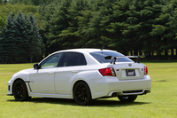 300台の限定販売となる「tS TYPE RA」だが、そのうち200台の「NBR CHALLENGE PACKAGE」はすでに完売。その他のクルマについても、取材日には「残りは40台」とのことだったので、この記事がアップされている頃には、恐らく……。