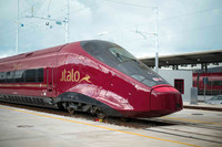 イタリアの新鉄道会社NTV社の特急「イタロ」。