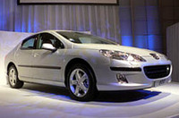「406」の後継「プジョー407」、セダンとSW同時発売の画像