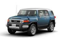 「トヨタFJクルーザー“カラーパッケージ”」。写真のボディーカラーはグレイッシュブルー。